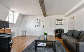 Charming Flat At The Heart Of Old Lille Close To Stations - Welkeys